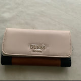 Guess clutch